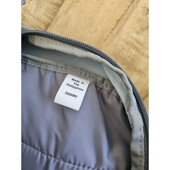 Dave Matthews Band Camelbak Cloud Walker Hydration Backpack 2010 Fire Dancer NWT - Picture 10 of 10